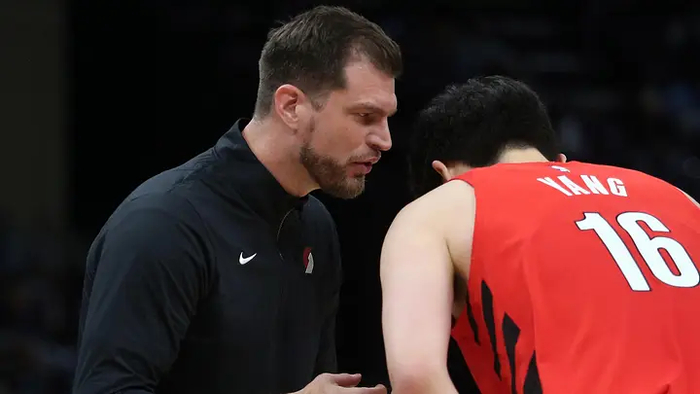 宝威体育app下载-杨瀚森要换教练了？斯普利特基本无缘留任 利拉德已推荐新帅人选|开拓者|达米安·利拉德|赫策尔|提亚哥-斯普利特|达米安-利拉德_新浪体育_新浪新闻
